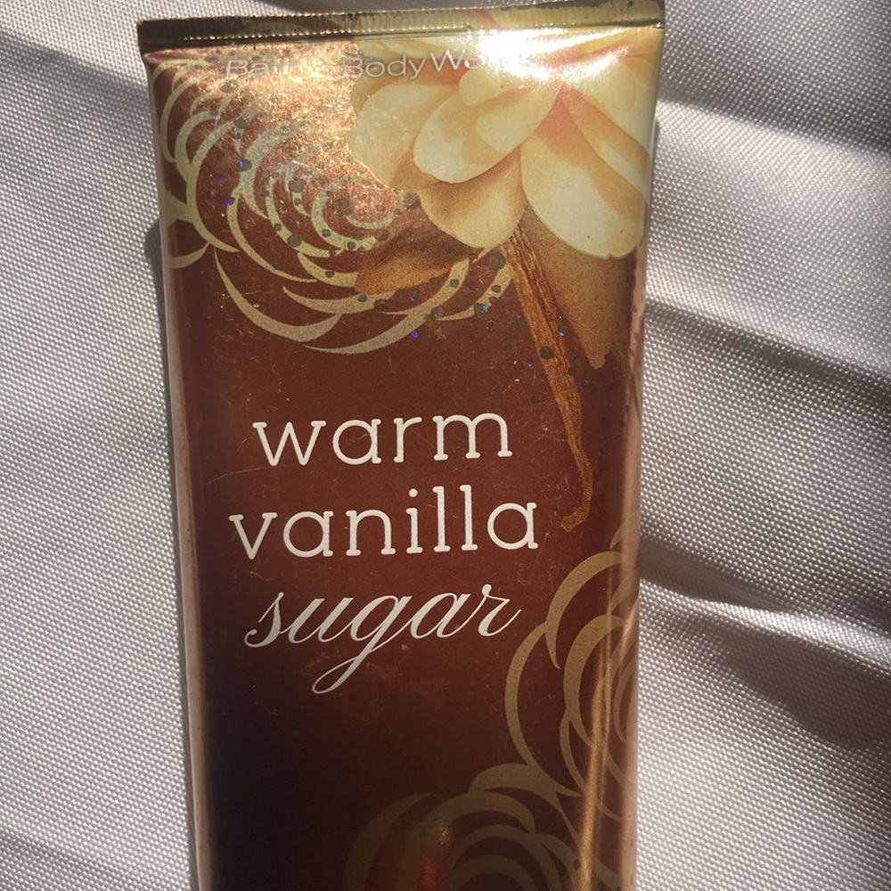 Warm Vanilla Sugar Bath & Body Works Works Ultimate Hydration Body Cream